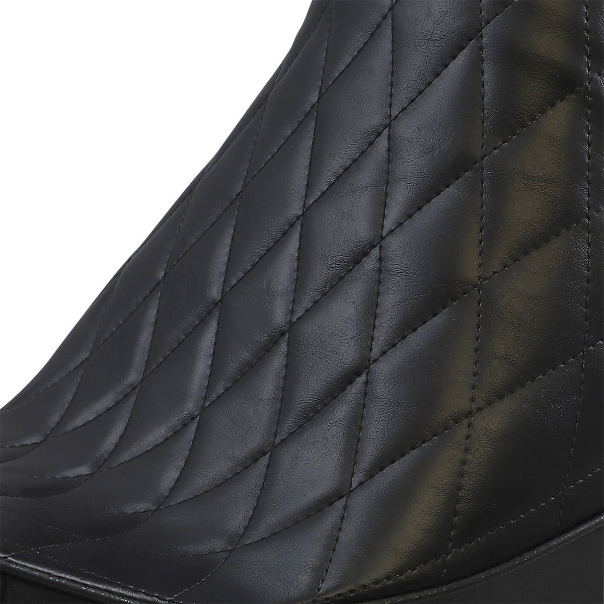 LE Pera #LYX-020DM - Cherokee Seat - Diamond - Black - Softail '18-'23