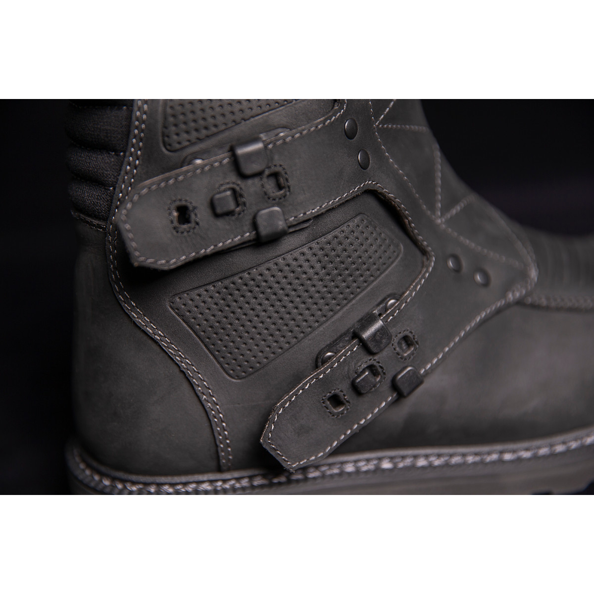 Icon - Elsinore 2™ CE Boots - Black - Size 12