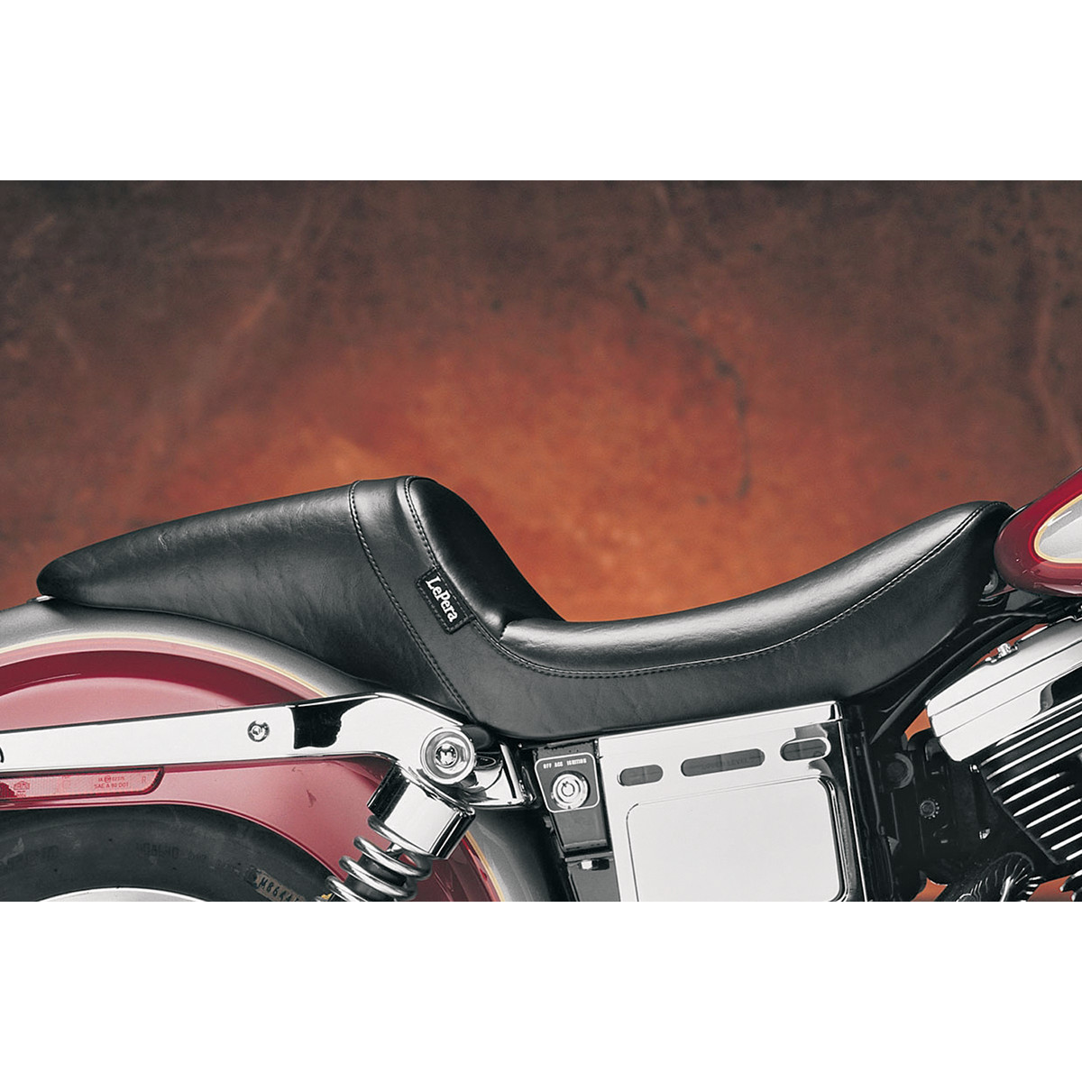 LE Pera #LK-510 - Daytona Sport Seat - Smooth - Black - Dyna '06-'17