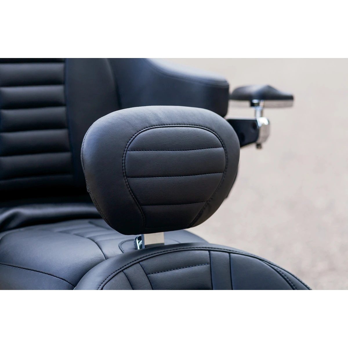 Mustang #79012 - Removable Driver Backrest - Tuck and Roll - FL '08-'25