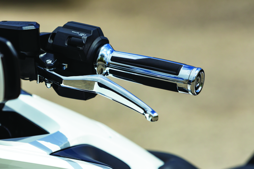 Kuryakyn #6764 - Omni Grips Chrome