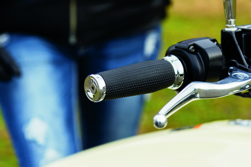 Kuryakyn #5950 - Thresher Grips Universal 7/8inch Chrome