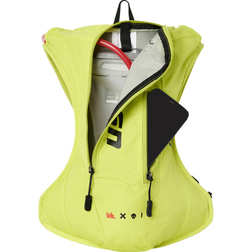Uswe #5204077002 - Outlander Hydration Pack - 4L - Crazy Yellow