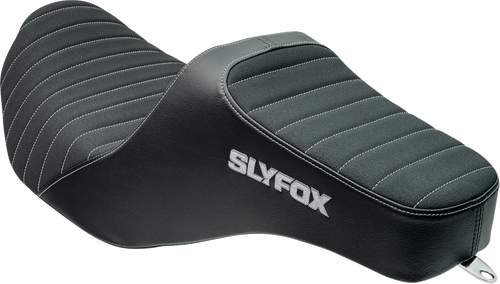 Slyfox #4704B-SlyFox - Highnoon Seat - Vinyl - Classic Stitch - Gray Logo - FLH/FLT '23-'24