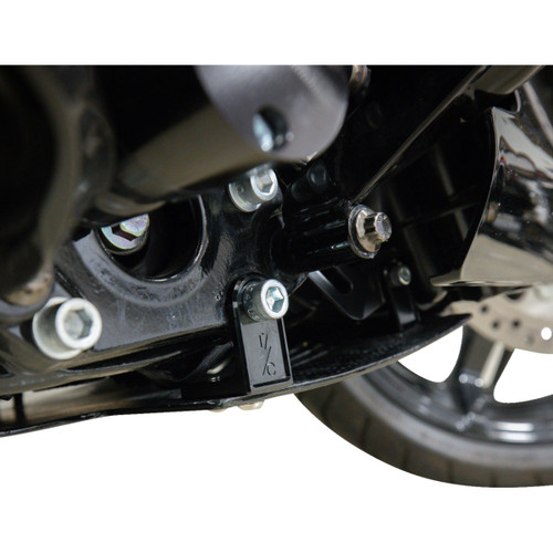 Thrashin Supply CO. #TSC-3034-1 - Skid Plate - Carbon Fiber/Gloss - With Black Brackets - FLHX/FLTRX