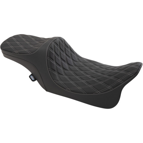 Drag Specialties Seats - Predator III 2-Up Seat - Double Diamond - Silver Thread - FL '99-'07