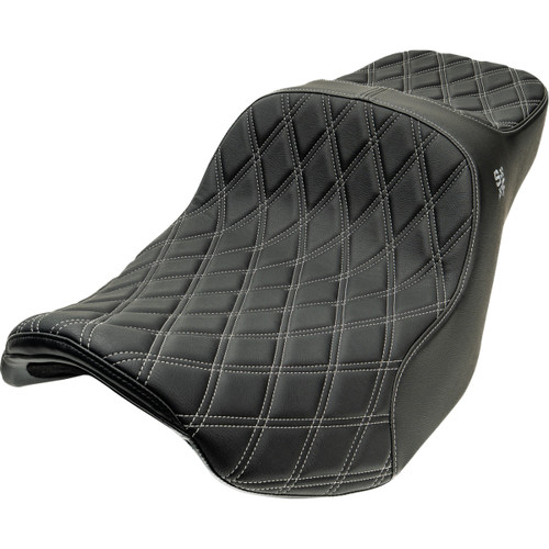 Slyfox #4723D - Chariot Seat - Silver Double Diamond Stitch - Silver Logo - FLH/FLT '09-'23.5