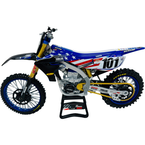 NEW RAY Toys #58423 - Yamaha YZ450F Motocross of Nations Bike - Eli Tomac - 1:12 Scale - Red/Blue/Yellow