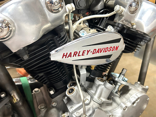 V-Twin - 1940 Emblem Carburetor Cover Kit