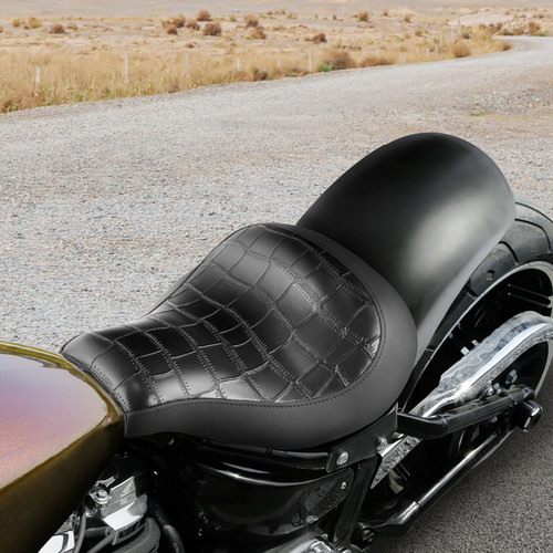 S16-02-BK REAR FENDER AND SEAT 18-UP SOFTAIL BREAKOUT MODELS