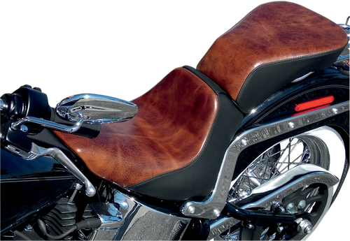 Lariat Pillion - FLSTN 06-17