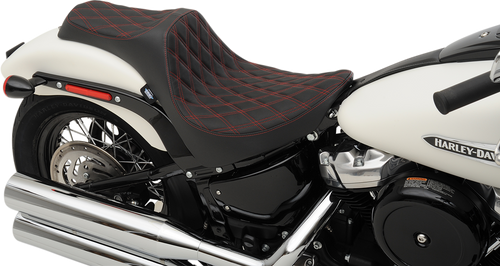 Predator III Seat - Double Diamond - Red Thread -Softail