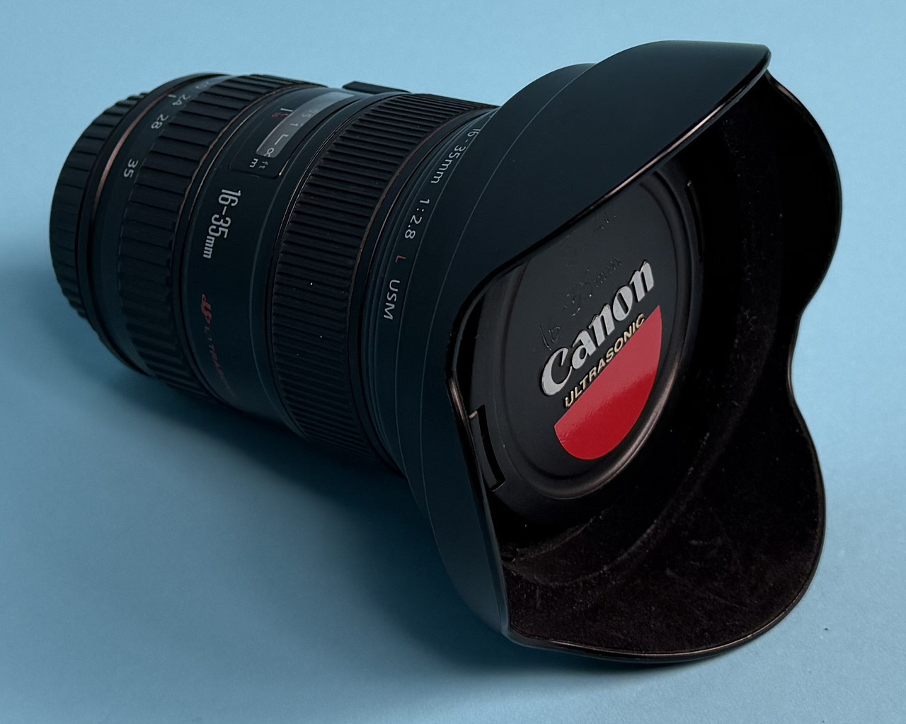 Canon EF 35㎜ 1:1.4 L ジャンク品 CANON ZOOM LENS: EF 16-35mm, 1:4 (Used)