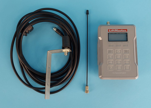 LIFTMASTER PPWR RECEIVER BUNDLE: receiver, antenna, 15’ extension kit (Used)