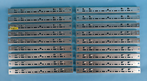LOT OF 18 COOPER B-LINE FTB16CT FLEXTRAY TRAPEZE/CENTER HANGER: galvanized steel (Used)