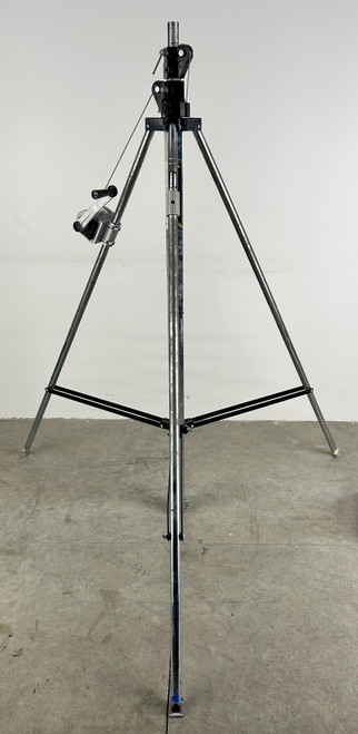 PROEL PL110 LIGHTING LIFT STAND: crank, tripod, metal (Used)