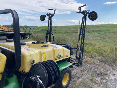 2005 JOHN DEERE HD200 TURF SPRAYER: 18ft, 200-gallon (Used)
