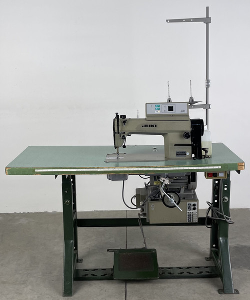 JUKI DDL-5550-6 INDUSTRIAL SEWING MACHINE: table, sc-120 motor, nf7 oil (Used)