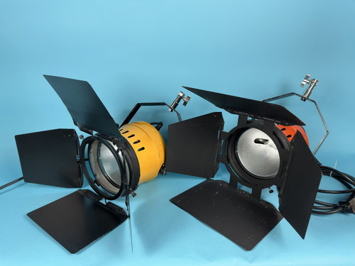LOT OF 2 IANIRO VARIBEAM 220 SPOTLIGHT: 2000w, w/ bulb, frame, barn doors (Used)