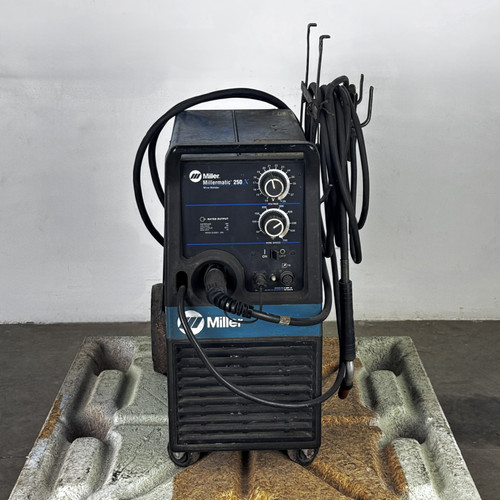 MILLER MILLERMATIC 250 WELDER: 200a, 28v output, 200/230vinput (Used)