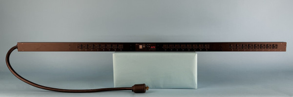 APC AP7960 SWITCHED RACK PDU: 5.7kw, 120v, 24 outlet (Used)