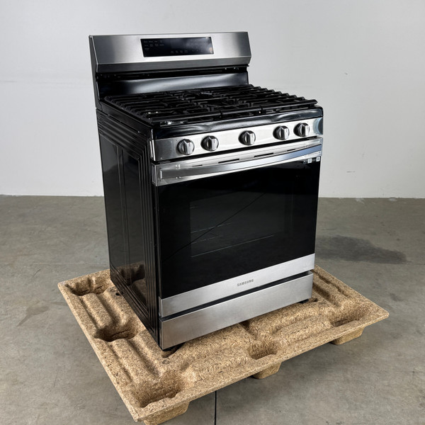 SAMSUNG NX60A6511SS CONVECTION GAS RANGE: wifi-enabled, 5 burners, black (Used)