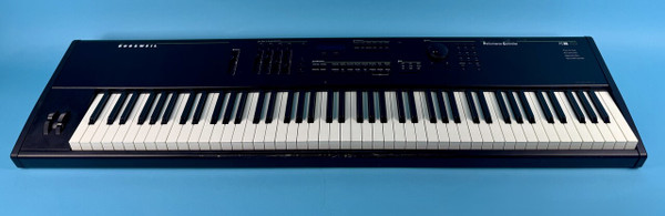 KURZWEIL PC88 WEIGHTED KEYBOARD: 88 keys, 64 voicings, midi support (Used)