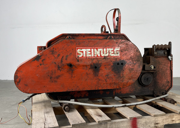 1988 STEINWEG REBAR CUTTER: 1.25” capacity, 440 voltage (Used)