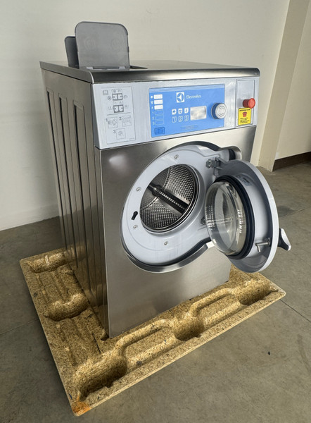 2014 ELECTROLUX W565H WASHER: model 9867620146, 12,495hrs (Used)