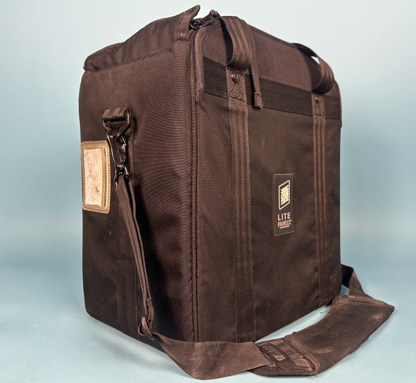 LITEPANEL 2LSC CARRYING CASE: fits 2 litepanels, 17”× 10”× 19”, black (Used)