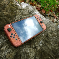 Toast real wood Nintendo Switch OLED cover in lyptus