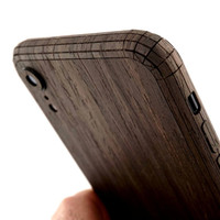 iPhone XR cover in ebony, detail.