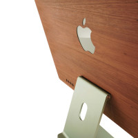 Apple iMac 24" M1 with a lyptus wood Toast cover.