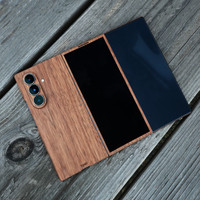 Samsung Galaxy Z TriFold wood cover