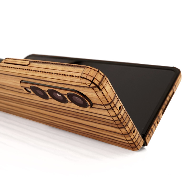 Samsung Galaxy Z Fold3 wood cover