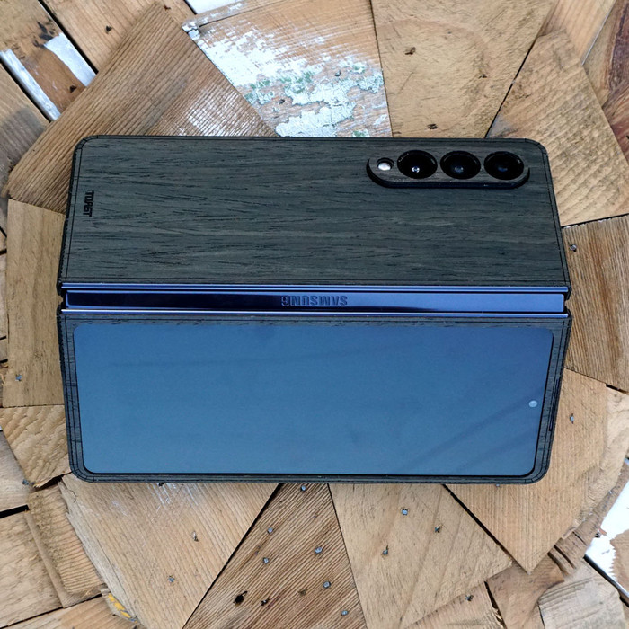 Samsung Galaxy Z Fold4 wood cover