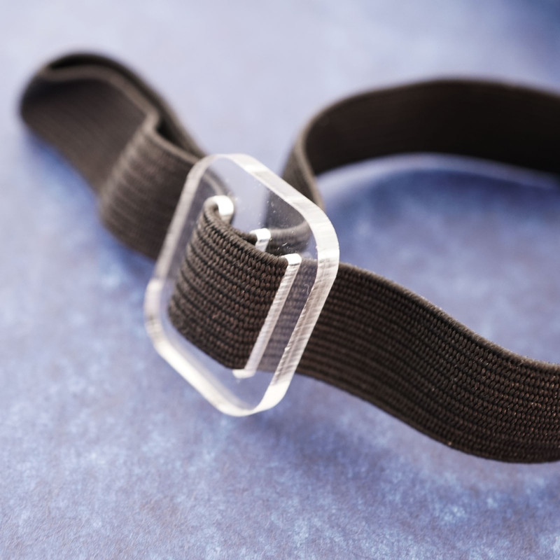 Simple cinch makes adjustment easy.