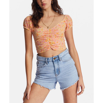 Juniors' Pretty Sweet Printed Ruched Fitted Top