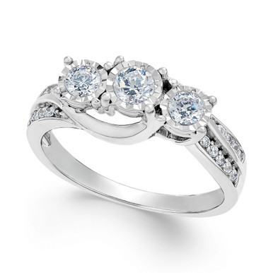 Diamond Three-Stone Ring(1/2 ct. t.w.) in 14k White or Yellow Gold