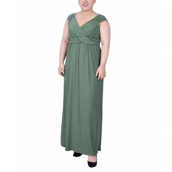 Plus Size Ruched Empire Maxi Dress