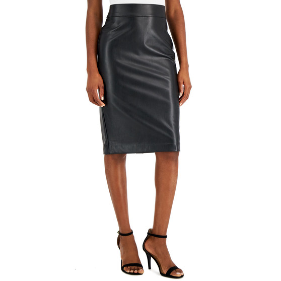 Women's Pull-On Faux Leather Skimmer Skirt