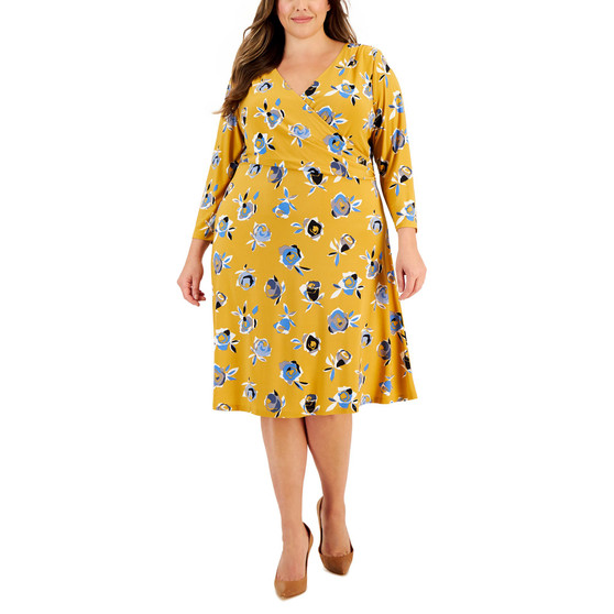 Plus Size Floral 3/4-Sleeve Wrap Fit & Flare Dress