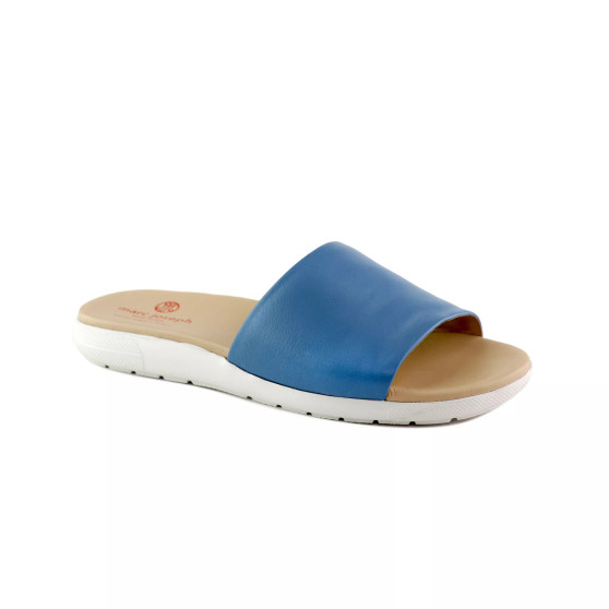 Women's Elisabeth Round Toe Flats