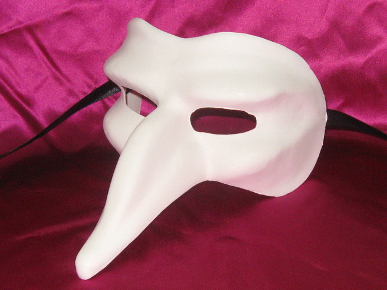 Iris Grezzo - Blank White Half Face Masks for Decorating