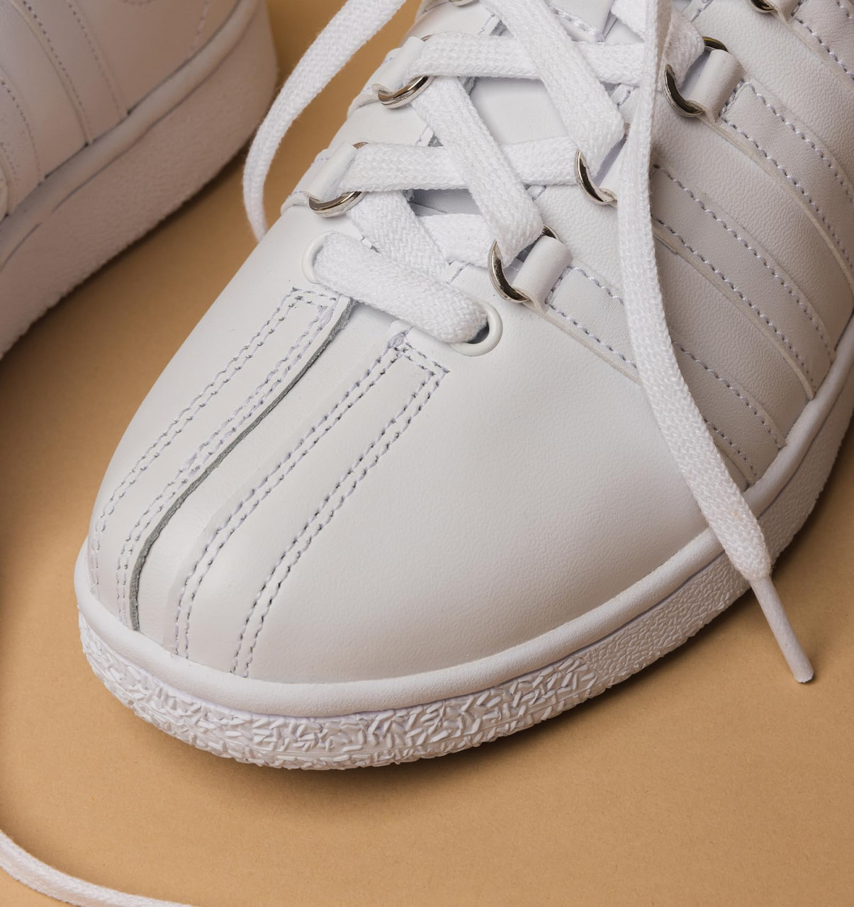 K-Swiss Women's Classic VN Leather Sneaker - paddlepro