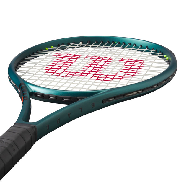 Wilson Blade 100 V9 Tennis Racket (Unstrung) 