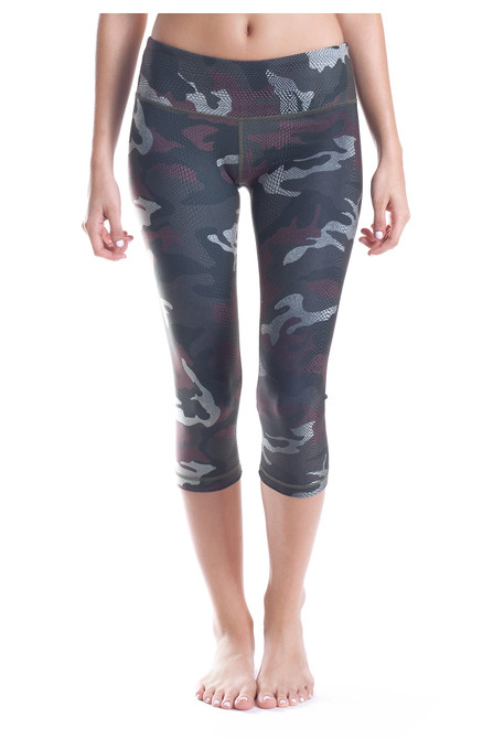 WITH Women's 3 1/2" Waist Band Capri's