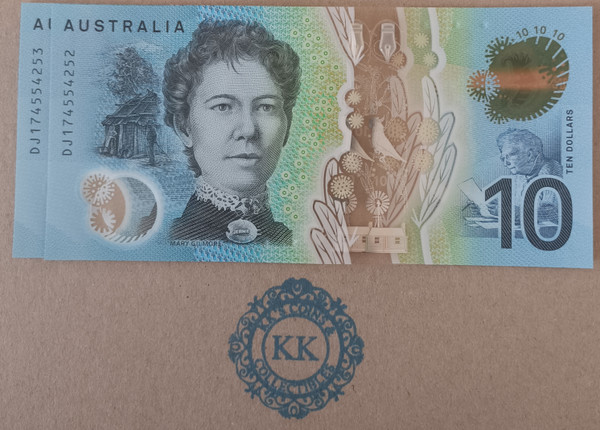 2017 Australia $10 Consecutive Pair Banknotes DJ17 4554252 and 253 2017 Australia $10 Consecutive Pair Banknotes DJ17 4554252 and 253