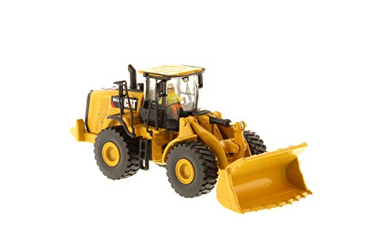 Diecast Masters Caterpillar 972M Wheel Loader with Log Fork – 1:87 HO Series 85949