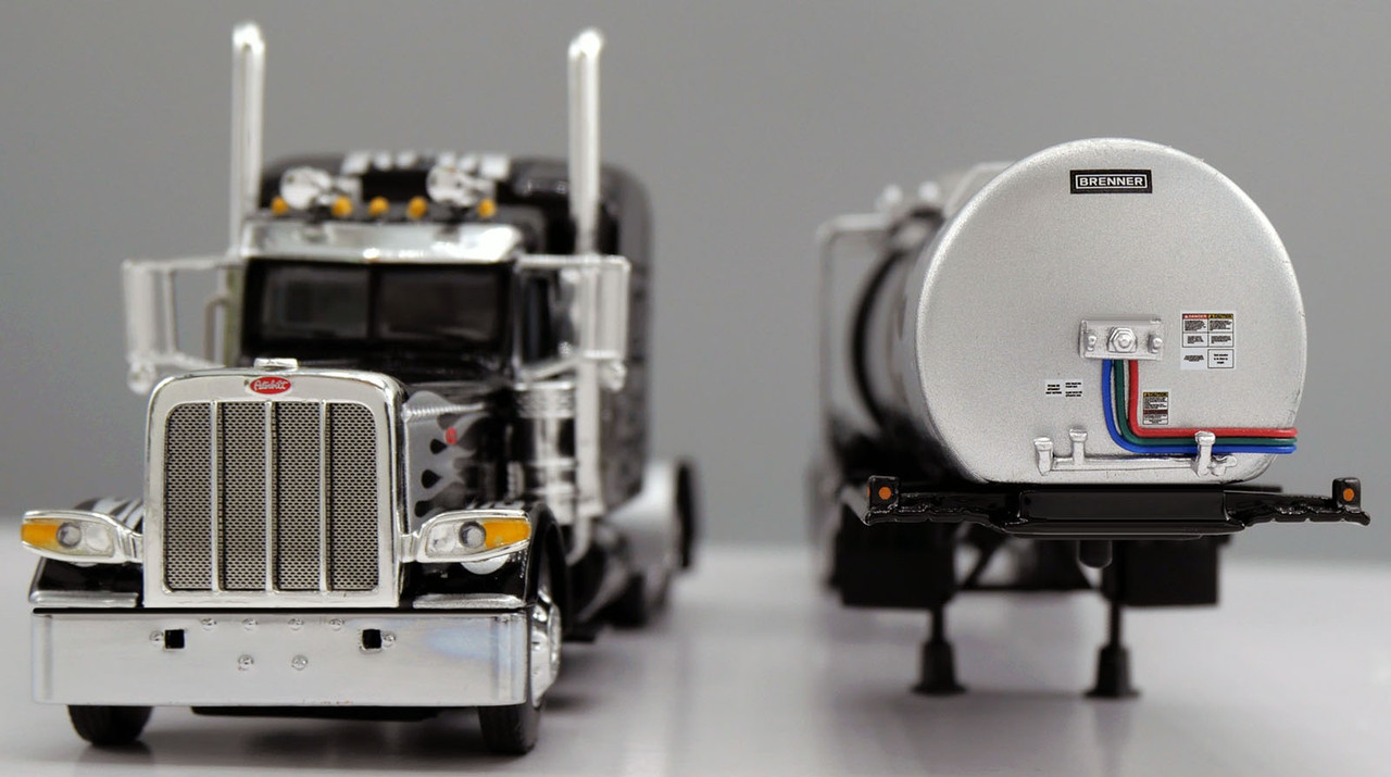 First Gear Peterbilt 389 Mid Roof Sleeper / Brenner Asphalt Tank